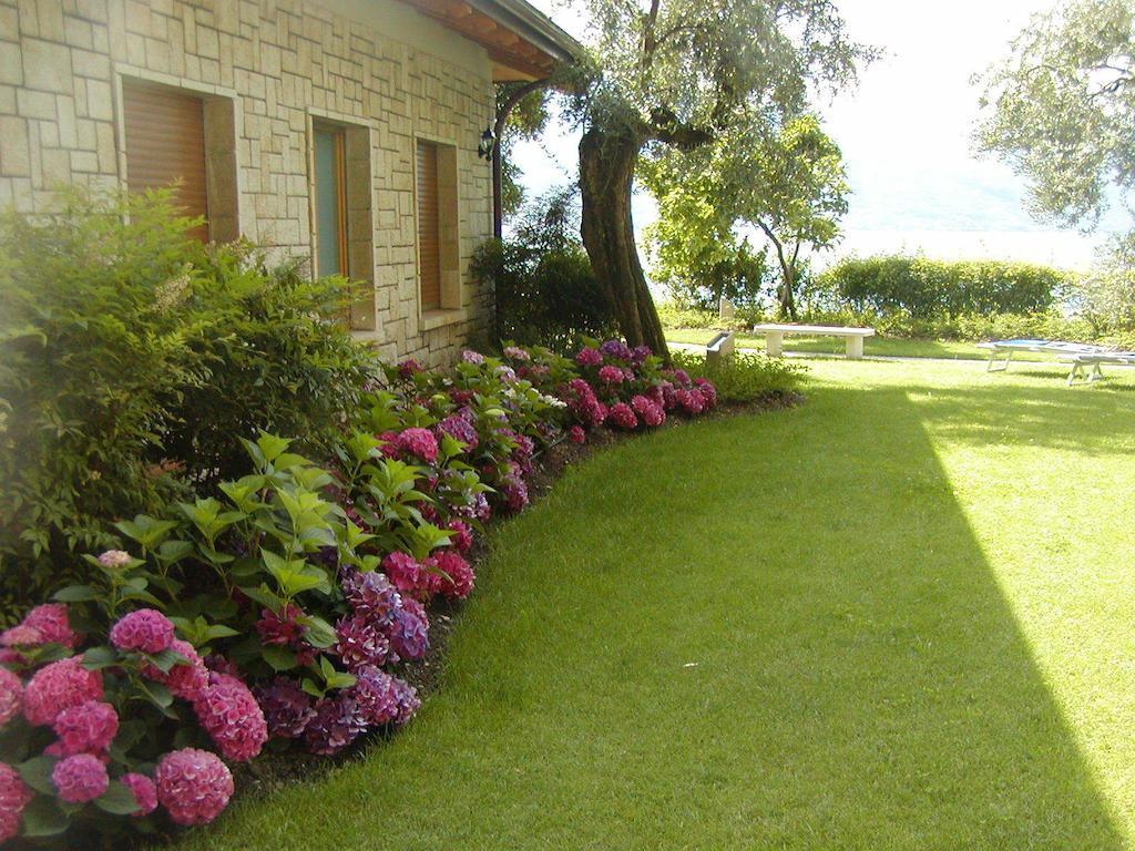 Torre Degli Ulivi Bed & Breakfast Тиняле Екстериор снимка