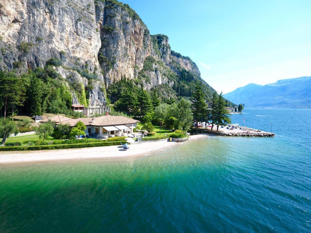 Torre Degli Ulivi Bed & Breakfast Тиняле Екстериор снимка